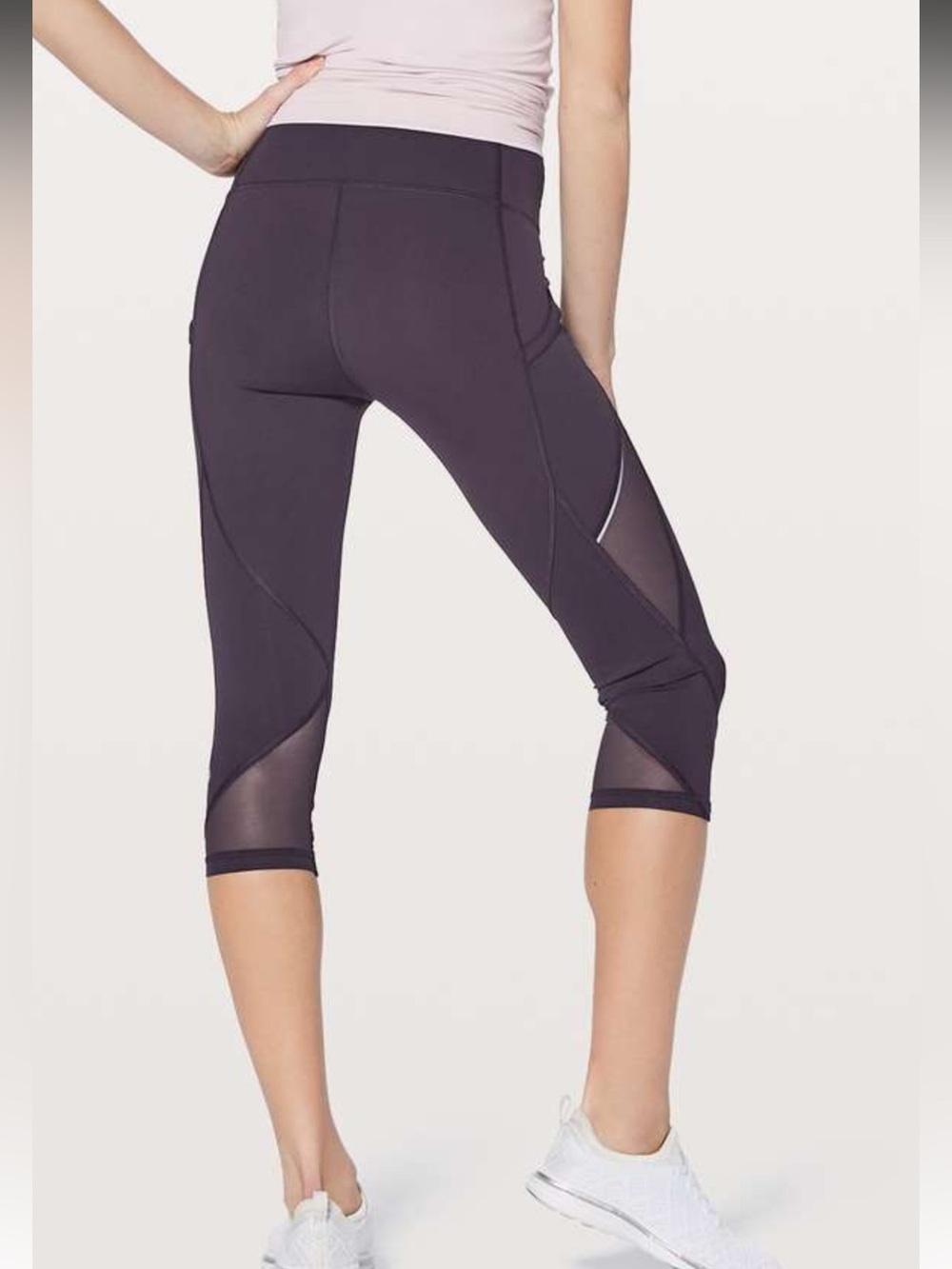 LULULEMON Fast As Light Crop Leggings 19" in Boysenberry sz 4